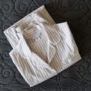 Ladies cotton pajamas from The Company(never worn)